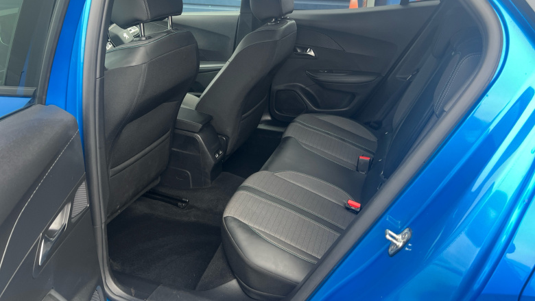 Peugeot 2008 1.2 PureTech 130 Allure Premium 5dr Petrol Estate